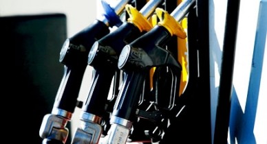 В Украину снова перестанут пускать импортный бензин.
