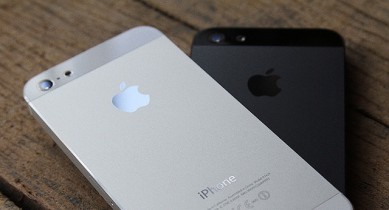 Apple может начать производство iPhone 5S уже в декабре.