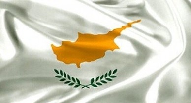 Fitch понизил кредитный рейтинг Кипра на 2 ступени.