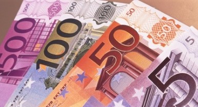 Правительство Литвы намерено добиваться введения евро.