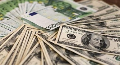 НБУ вводит ограничения на вывоз валюты физлицами.