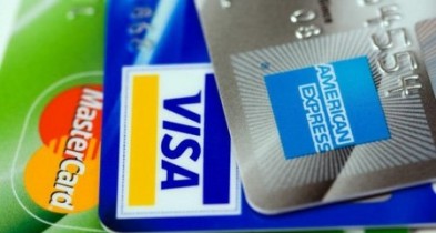 За год украинцев с платежными карточками стало больше на четверть.