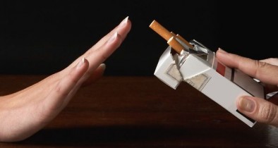 Три четверти украинцев поддержали запрет на курение в кафе и ресторанах.
