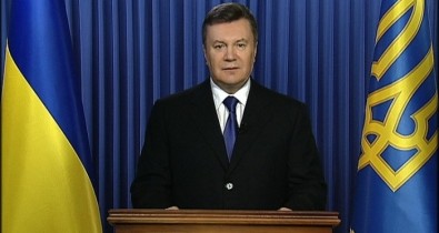 Янукович поздравил граждан Украины с Днем защитника Отечества.