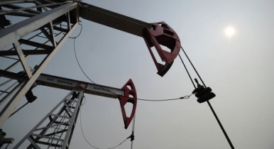 Украина за месяц сократила импорт нефти на треть.