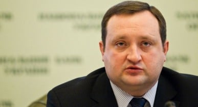 Арбузов призвал Раду поддержать правительственные законопроекты.