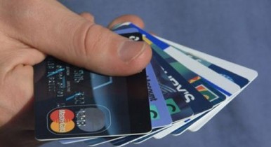 В Украине количество держателей платежных карт увеличилось на 2,2%