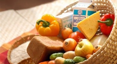 Продукты питания в Украине за год подешевели на 3,5%.