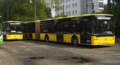 Пассажирским автобусам в Украине установят ограничители скорости.