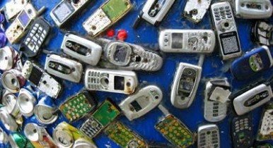 Украинцы стали покупать больше телефонов.