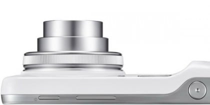 Samsung показал гибрид смартфона и фотокамеры.