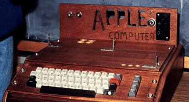 Один из первых компьютеров Apple ушел с молотка за 400 тыс. долларов.