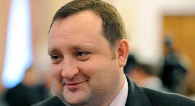 Арбузов анонсировал создание «Прозрачных офисов» во всех областях Украины.