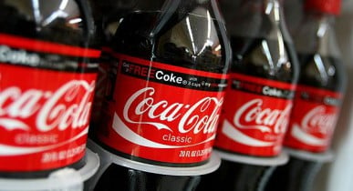 Соса-Cola снизила продажи в Украине менее чем на 10%.