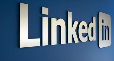 Социальная сеть LinkedIn проведет допэмиссию акций на сумму 1 млрд долларов.