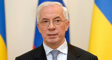 Азаров пригласил премьер-министра Великобритании посетить Украину.