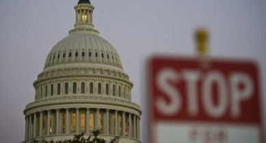 Палата представителей вернула зарплату американским бюджетникам.