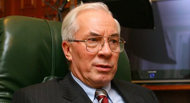 Азаров предложил России разработать общую космическую стратегию.