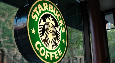 Китай обвинил Starbucks в завышении цен на кофе.