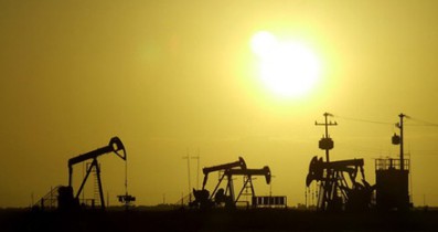 Крупнейшие нефтяные компании мира сокращают прибыль.
