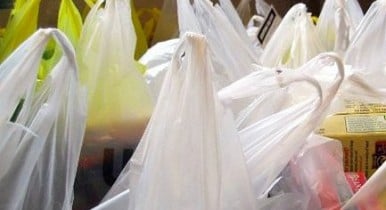 В ЕС намерены ограничить использование пластиковых пакетов.