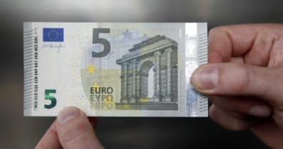 Франция предложила отказаться от купюр в 5 евро в пользу монет.