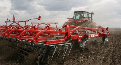 S&P понизило рейтинг агрохолдинга «Украинские аграрные инвестиции».