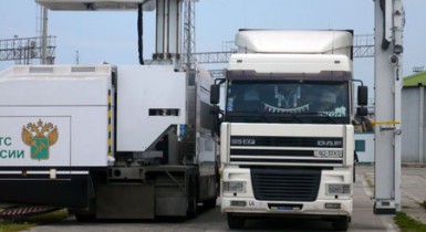 На украино-российской границе пока не наблюдается скопление грузовиков.
