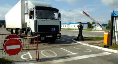 Россия ужесточила правила пересечения границы для украинских перевозчиков.