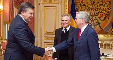 Кокс и Квасьневский приедут в Украину 18 ноября.