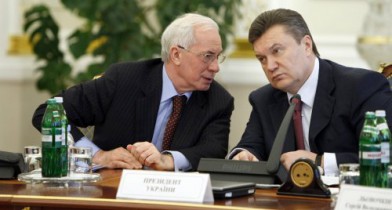 ЕС сегодня проведет телефонные переговоры с Януковичем и Азаровым.