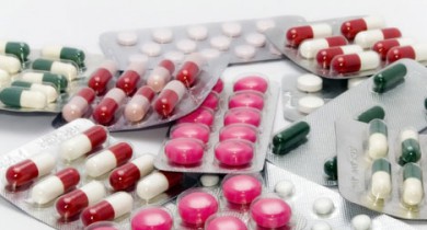 Рада не согласилась упростить процедуру регистрации лекарственных средств в Украине.