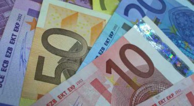 Испания разместила краткосрочные облигации на 4,55 млрд евро.