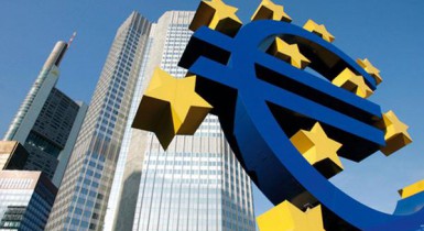 Сокращение кредитования в еврозоне усилило давление на ЕЦБ.