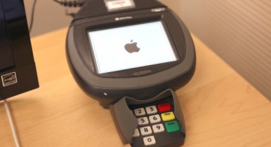 Apple запускает собственную платежную систему.