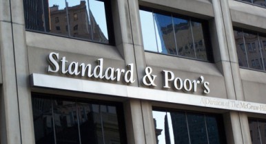 Standard & Poor's понизило рейтинги Украины.