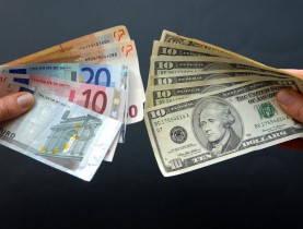 Банки хотят иметь возможность менять курс валют в течение дня