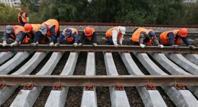 Россия хочет построить железную дорогу в обход Украины.