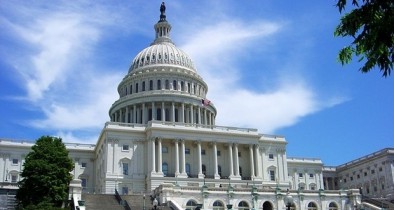 Палата представителей США приняла закон о выделении миллиарда Украине.