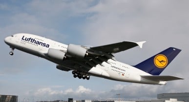 Lufthansa возобновит в субботу регулярный график полетов.