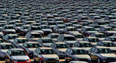 Продажи б/у автомобилей упали на 86%