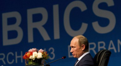 Страны БРИКС не хотят зависеть от валютной политики США — Путин