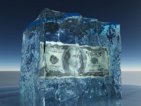 Банкирам отдали «замороженную» валюту (дополнено)