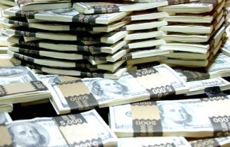 Заявление НБУ заставило банкиров снизить курс доллара