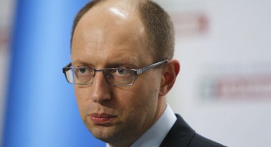Яценюк обещает не допустить монополии России на рынке 3G