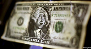 НБУ отчитался о снижении курса доллара на 1,5 грн