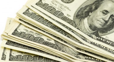 Курс доллара растет благодаря новостям из США