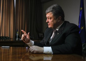 Президент Порошенко предлагает отказаться от валютных ограничений