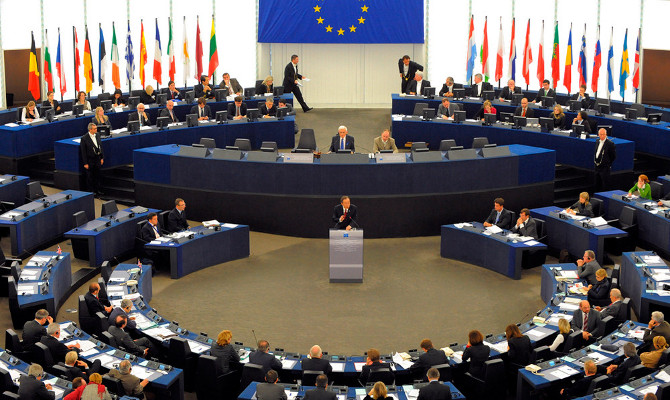 Еврокомиссия приняла проект бюджета ЕС на 2015 год