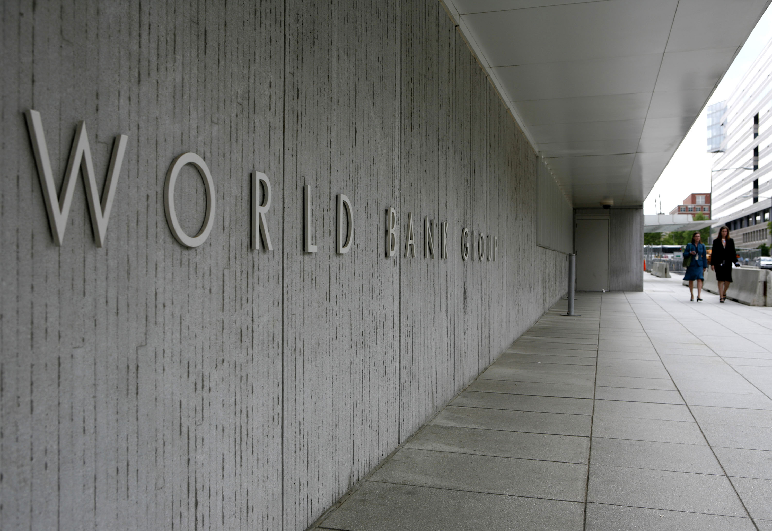 Всемирный банк ухудшил прогноз роста экономики России на 2 года